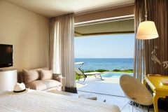 18-Astir-Executive-Suite-with-Private-Pool-Master-Bedroom-that-Faces-an-Open-Air-Private-Pool-and-the-Aegean-Sea-1-1