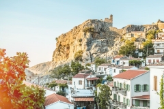1_traditional_houses_of_iora_capital_of_samothraki-1